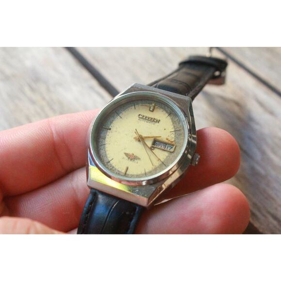 Vintage 1974 Citizen Automatic Mens Silver Watch W/daydate & Patina accents - Picture 1 of 8